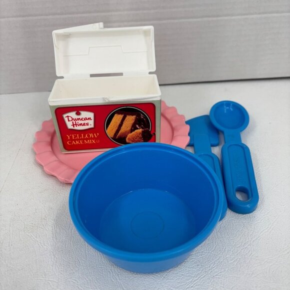 Fisher Price Baking Duncan Hines Cake Plate Bowl Spoon Spatula Vintage 1987-1988 - Picture 3 of 12